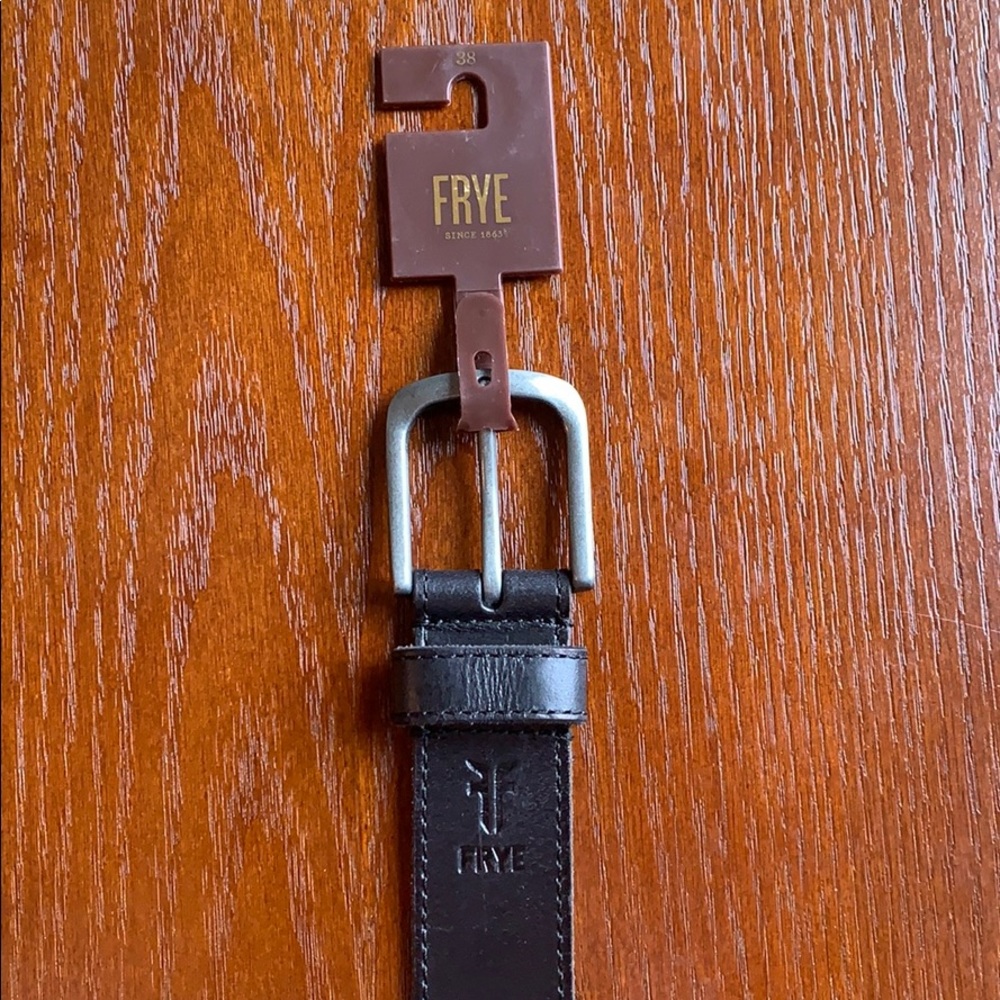 NWT - MEN’S - FRYE - GENUINE LEATHER BELT